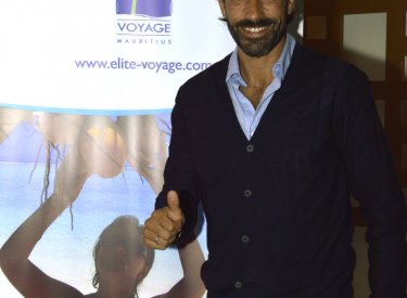 Robert Pirès (ex champion du monde et champion d'Anglettere) en tournée a Maurice avec Elite Voyage